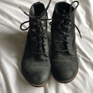 Suede Steve Madden boots
